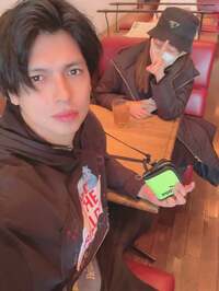 アレクサンダー『財布新しくしました‼️』