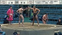 【映像】力士の鍛え抜かれた背筋