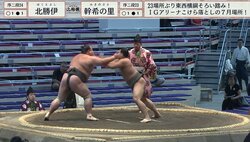 巨漢力士、形勢逆転の強烈“ビンタ” 張られた力士は「ひゃっ！」声をあげて土俵の外へ