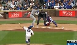 変わった…！？ カブス今永昇太、まさかの“幻惑投法”… 腕の角度を途中で変化→圧巻の“フリーマン斬り”