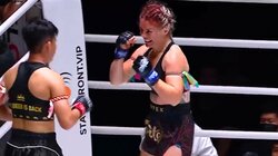 「ニコニコすぎて怖い」"ゾンビ系“激闘女子にドン引き 何発もらっても髪を赤く染めて前へ…レフェリー強制終了に「もういいでしょ」安堵の声