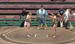 「60キロvs77キロ」大相撲で“超軽量級”対決が実現「一瞬で終わった」衝撃結末にファン二度驚き