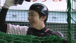 元野球部・かまいたち濱家、170キロの剛速球をまさかの一発でキャッチ成功！「拳銃の音がする」スゴすぎてスタッフも絶叫