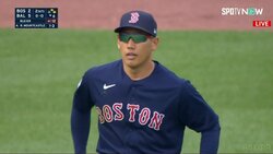 吉田正尚、守備でも絶好調！抜ければ走者一掃のライナーをレフトでダイビングキャッチの神プレー 現地実況も「ダイビングプレイ！」と絶叫