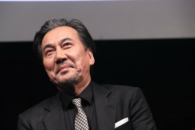 役所広司、喫煙シーン満載の映画出演に「実は禁煙したばっか。せっかく忘れかけていたのに」 3枚目