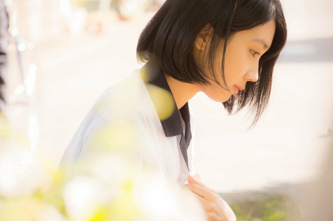 松本穂香が子猫とたわむれる 『あの頃、君を追いかけた』メイキング映像解禁 3枚目