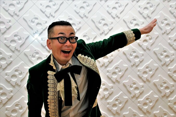 ピーク時の月収は1000万円 髭男爵・ひぐち君の今 貯金を切り崩して勉強中 1枚目