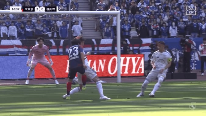 「第2の久保建英」19歳日本代表MFが強烈スーパーゴール！佐藤龍之介がDFを股抜き→GKの手を弾き飛ばす「国宝だ」「完全にファーに来るかと」 3枚目