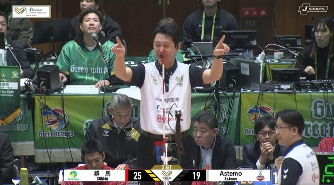 あまりの全力アピールに主審も、、、