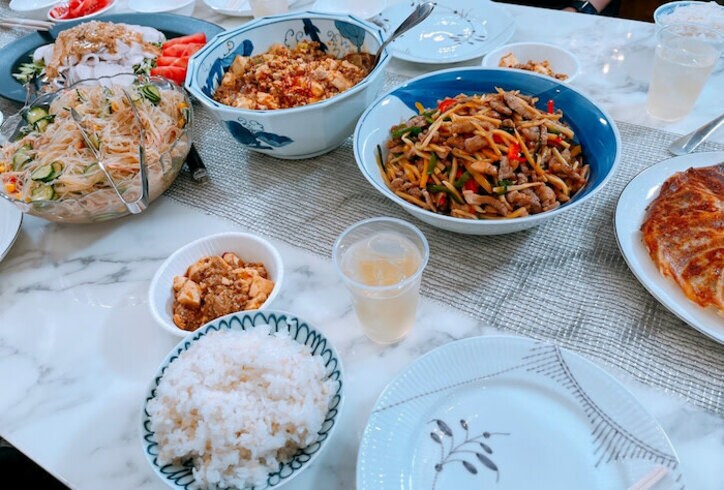  渡辺美奈代、ご飯15合を炊いた8人分の夕食を公開「尊敬します」「本当にすごい」の声 