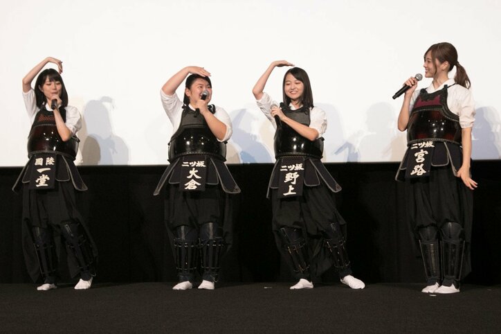 映画「あさひなぐ」本日公開!乃木坂46メンバー、初日舞台挨拶サプライズの手紙に涙