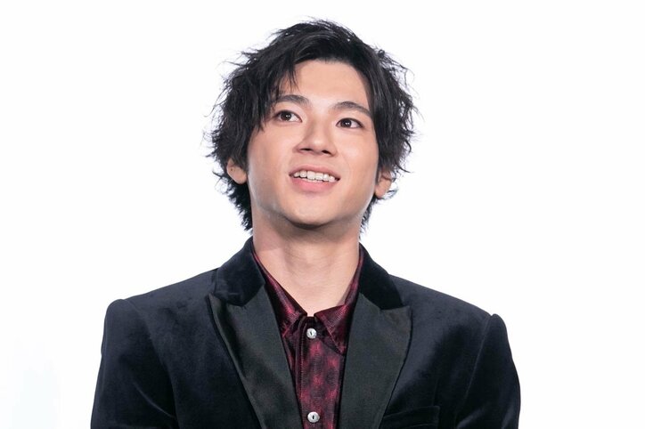 齋藤飛鳥が語る恋愛観「追いかけてもらう方がいいけど…」