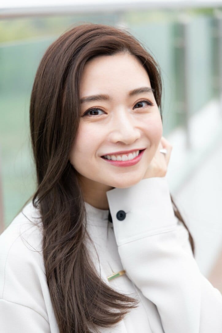 会社社長や美人すぎる広報担当も！ 大人の色気と余裕で男性を虜にさせる、婚活番組で話題の30代美女6人オフショット一挙公開『GIRL or LADY ～私が最強～』