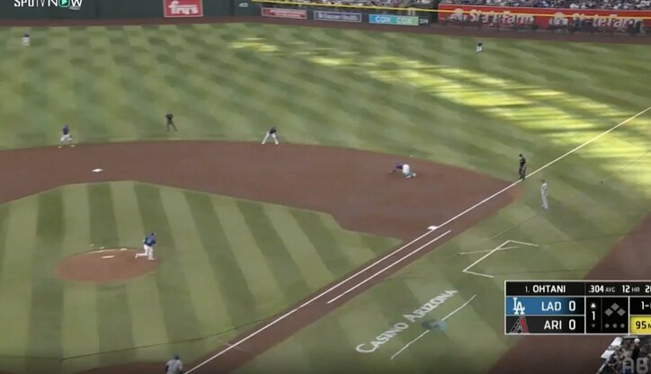 【写真・画像】早く投げろ！ 大谷翔平の打席で“異変”「どうした」「なんかトラブル？」監督も捕手もイライラ… 相手投手にハプニング発生　1枚目