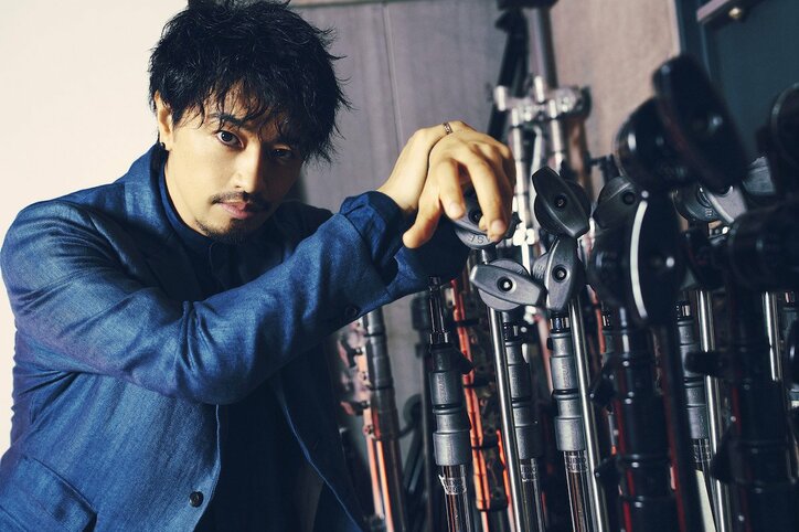 齊藤工監督が脚本家・倉持裕との対談で明かす人生の決断「人生に訪れる決断をずっと避けて生きてきた」