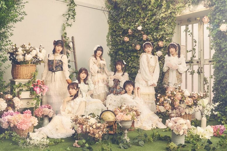 へそ出しトップス＆サイドポニーテールの衣装公開、声優・守屋亨香のライブ前オフショットに「ワクワクが止まりません」