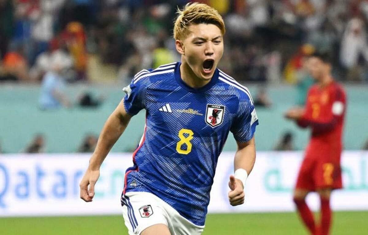 W杯躍動の堂安律、自身がセンターに抜擢されたW杯公式画像に反応し決意綴る「また4年後に」 | 超WORLDサッカー! | FIFA ワールドカップ  2022 完全ガイド by ABEMA