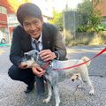 『最愛』松下洸平、犬との“ふれあいショット”にファンも笑顔「きゃわいい～～～」「これこそジリキュン」