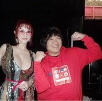 叶姉妹、セクシーサンタの“甘いたわわ癒し”に「眩し過ぎる」「眼福」の声