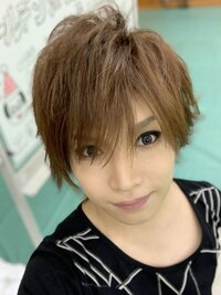 鬼龍院翔、iPhoneXSで自撮りし画質の良さに「コワイ」