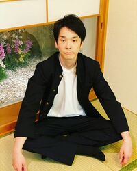 「第二ボタンください」「イ、イケメンだ、、、、、、」かまいたち濱家、学ラン姿を公開しファン絶賛