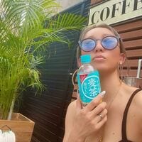 おしゃれなテラスで…倖田來未、DIY中のオフショットを公開し反響「おうちがステキすぎる」