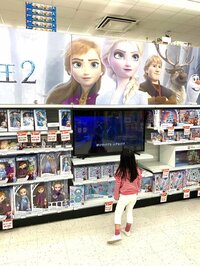 みきママ『サンタさんにお願いするプレゼントを選びに行きました～！』