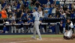 大谷翔平、“仁王立ち”48号で「バグった」 解説者が大興奮… “4階席”に高速着弾で「どこまで飛んだのよ！」
