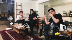 声優・松岡禎丞が仲村宗悟＆安元洋貴と手料理で“夜あそび”！思わず咳きこむ激辛ウマ料理を披露