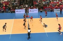 「プロなら練習するべき」女子バレーで絶対取れない“魔球サーブ” 究極の一打に元日本代表も大興奮