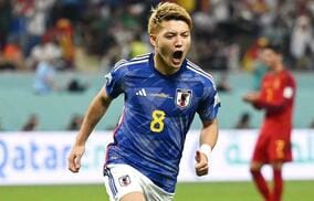 W杯躍動の堂安律、自身がセンターに抜擢されたW杯公式画像に反応し決意綴る「また4年後に」