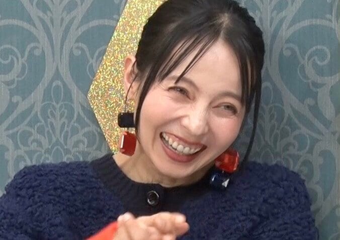 【写真・画像】「笑えないぐらいハゲてきている」芸人の悩みにベッキー爆笑　1枚目