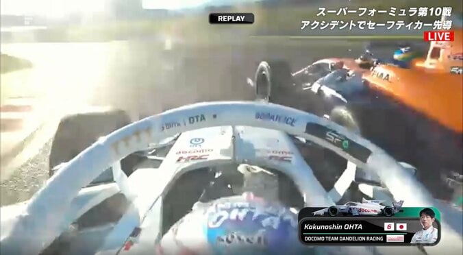 日本最速レースで波乱…タイトル争うライバル同士がまさかの接触！ SC3度出動、8台リタイアの大荒れ展開に 2枚目
