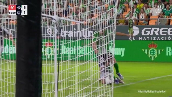 「度胸あるな」久保建英、あわやPKのギリギリスライディング炸裂「よく止めた」チームを救う超絶守備に称賛の声 5枚目