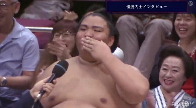 元若乃花、御嶽海の優勝“投げキッス”に笑み「かわいらしい。時代が変わりました」好角家・高須院長も「初めて見た」 1枚目