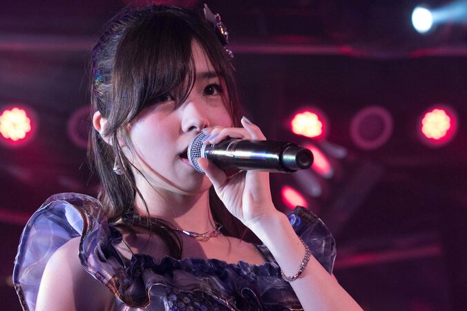 AKB48「今までで一番ハードな劇場公演」がスタート　向井地美音は東スポ記者の質問に「ブルマで滝行」を公約 22枚目