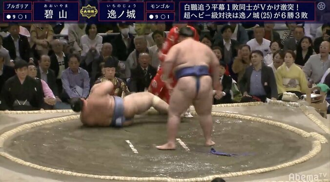 1敗同士の“圧力対決”は逸ノ城に軍配！　碧山を叩き込みで下して二桁・10勝 1枚目