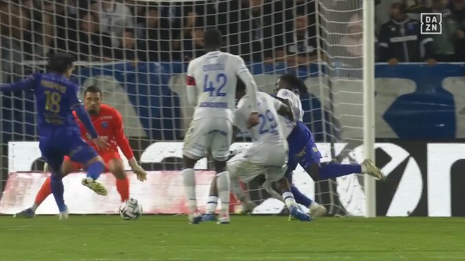 南野拓実、2試合連続弾にSNS沸騰「素晴らしい嗅覚」「これぞ南野！」圧巻の動き出し→フィニッシュの瞬間 5枚目