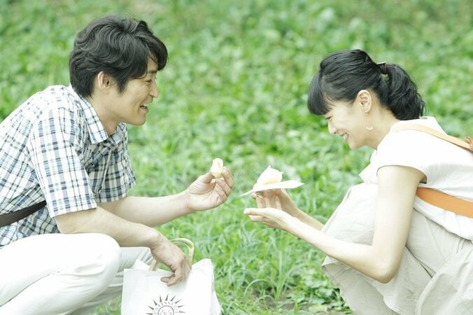 映画『妻ふり』が自由が丘の街をジャック！　圧巻380本のフラッグで占拠 1枚目