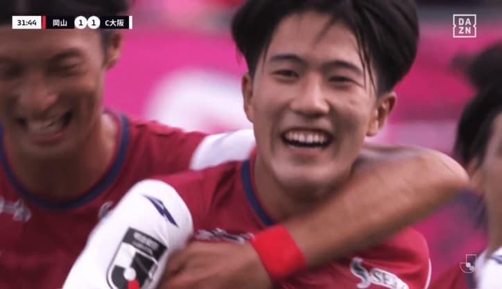 歓喜する佐藤龍之介