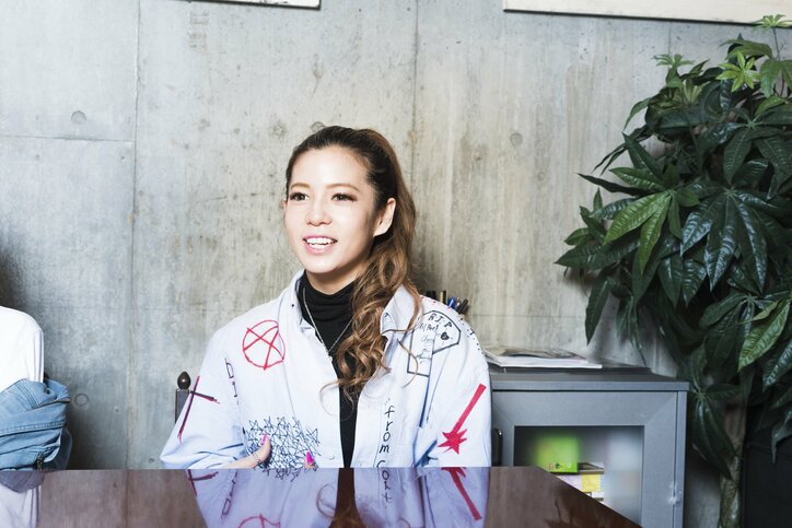 世界進出を狙うダンス&ボーカル4人組・BananaLemonに直撃「歴史に名を残すガールズグループに」