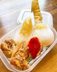 みきママ『とうもろこしおにぎり弁当です!!』