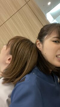 広瀬アリス、“上に乗ってくる”本田翼の写真公開 「はぁあ可愛い二人」「ばさアリス最高」の声