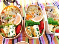 飯田圭織『お弁当持ってピクニック♪♪塩焼きそばとニラの卵焼き』