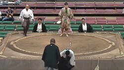 取組直後、“笑ってはいけない”ハプニング発生 親方が“ツボって”笑いが伝染する珍事 「みんな仲良さそう」ファンもほっこり