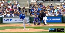 「ドジャース守備下手すぎだろ！」「癖バレてる？研究されてたな」山本由伸がまさかの大乱調！味方の思わぬ守乱にピッチャー返し直撃も… 3回5失点で失意の降板