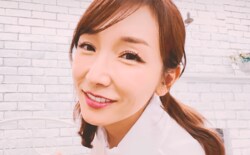 加護亜依、マッサージ師姿に絶賛の声「ありがとうございます！」「めっちゃ良い」