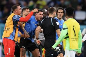 ［W杯マッチ45］試合巧者ウルグアイが目覚めるも…… 喜べなかった2-0の完勝劇