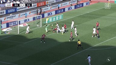 「ファウルだろ」「VAR寝てるのか」シュートミスorファウル？ド派手な決定機逸もVAR介入なしに疑問の声「PKだった気がするけどな」