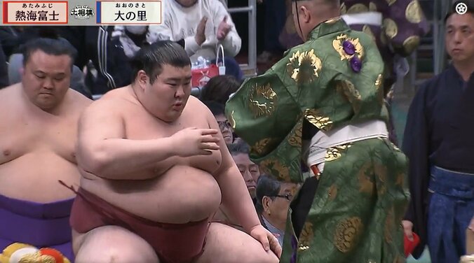 熱海富士、大量の懸賞を前に表情が“一変”「おっ」目を見開く 横綱・大の里撃破で「喜びを隠してるような顔」「ほくほくあたみん」 5枚目